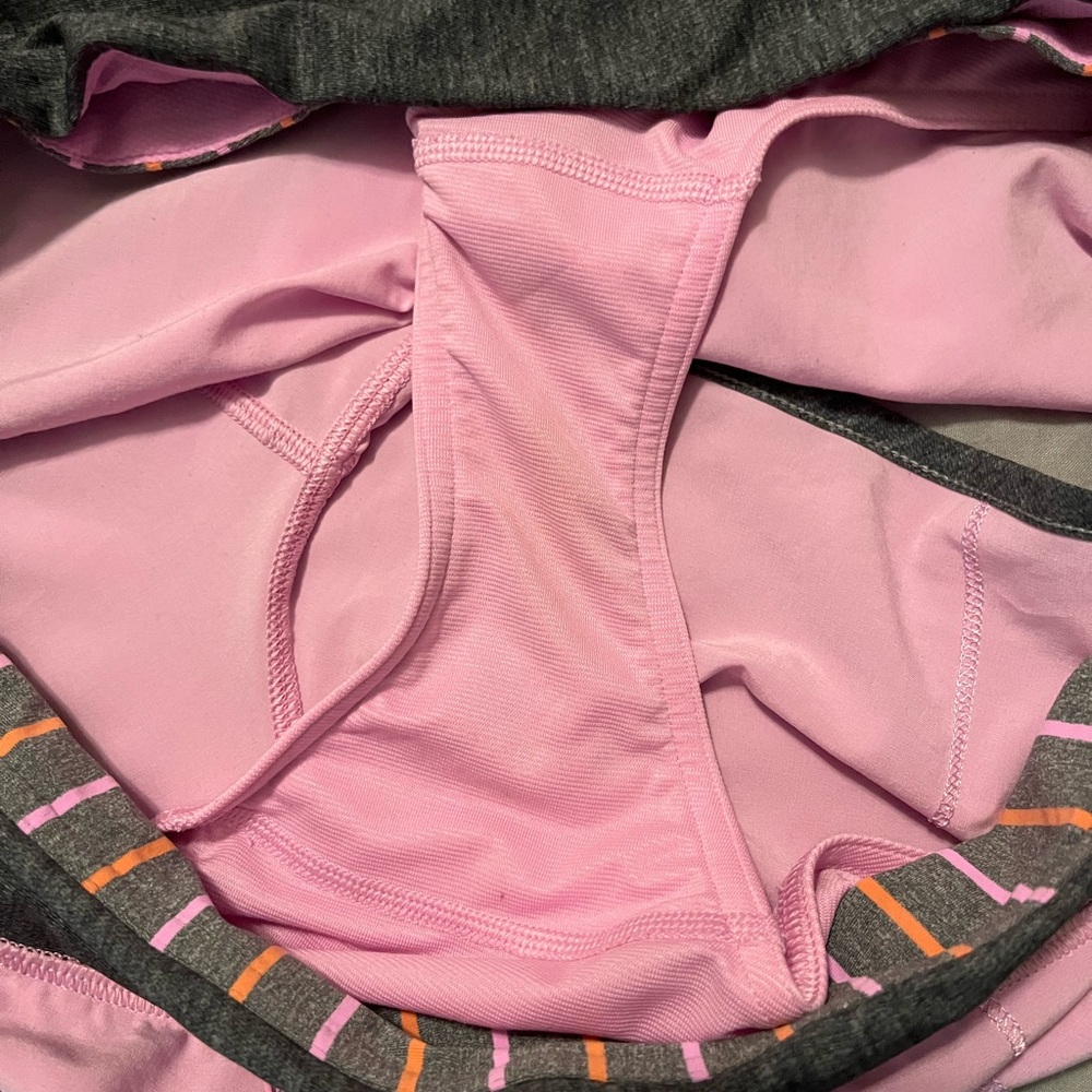 Lululemon Speed Short- Luxtreme Vintage Baby Pink- Size 10 - Picture 6 of 7